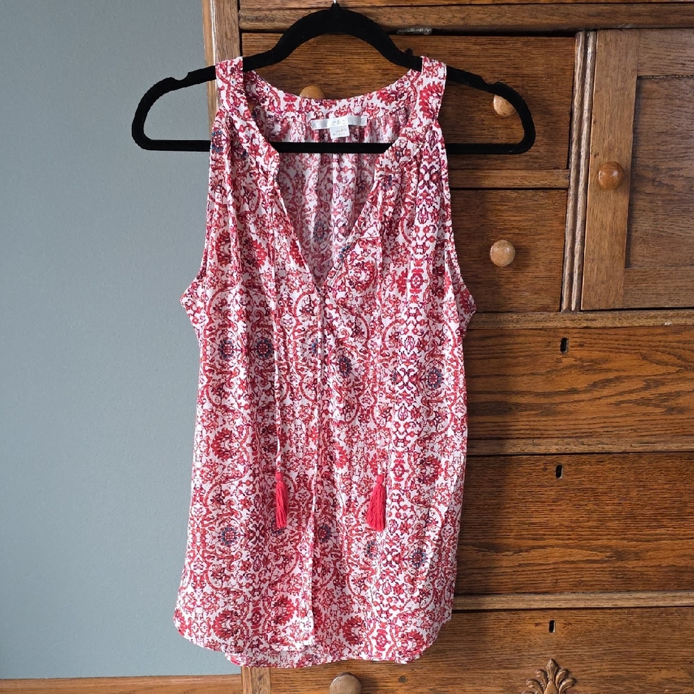 🌿 Women's Size L Red Patterned Tank Split Neck Top With Tassels